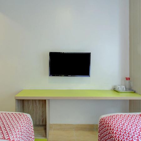 ג'קרטה Hotel O Gambir Near Juanda Station Formerly Bunga Dahlia מראה חיצוני תמונה