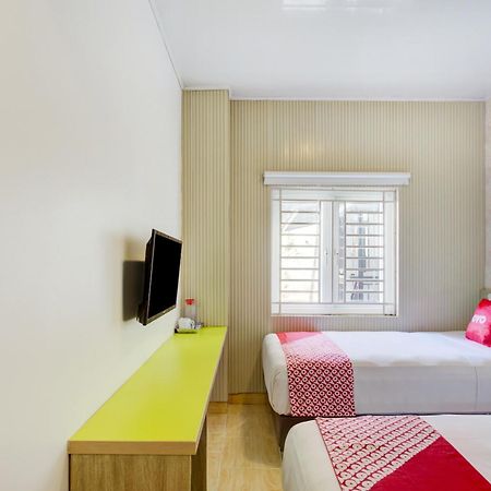 ג'קרטה Hotel O Gambir Near Juanda Station Formerly Bunga Dahlia מראה חיצוני תמונה