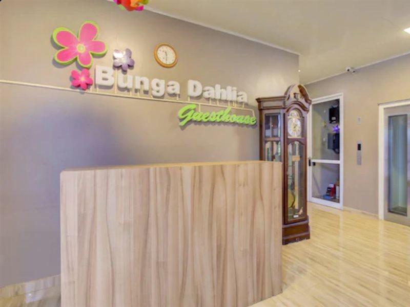 ג'קרטה Hotel O Gambir Near Juanda Station Formerly Bunga Dahlia מראה חיצוני תמונה