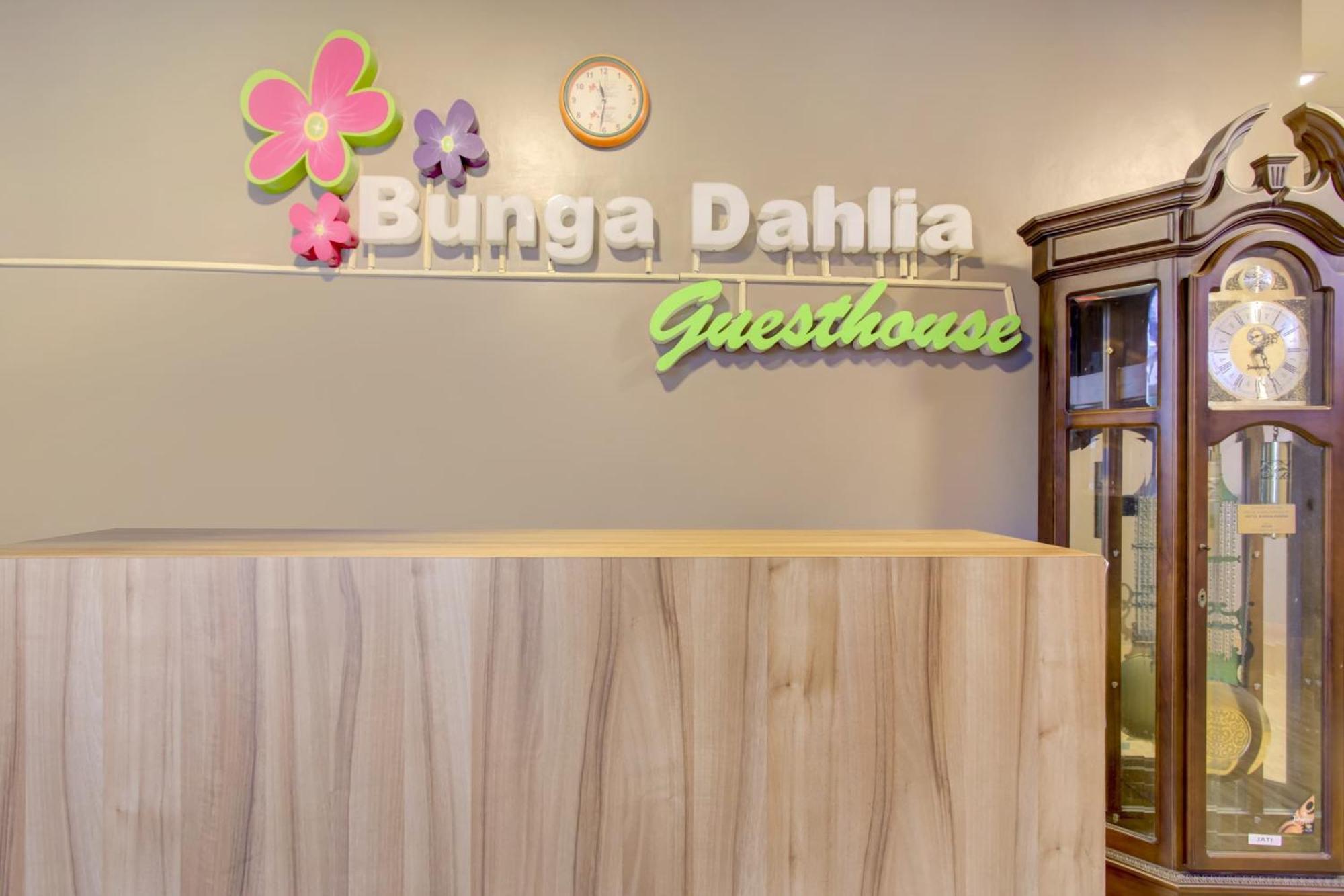 ג'קרטה Hotel O Gambir Near Juanda Station Formerly Bunga Dahlia מראה חיצוני תמונה