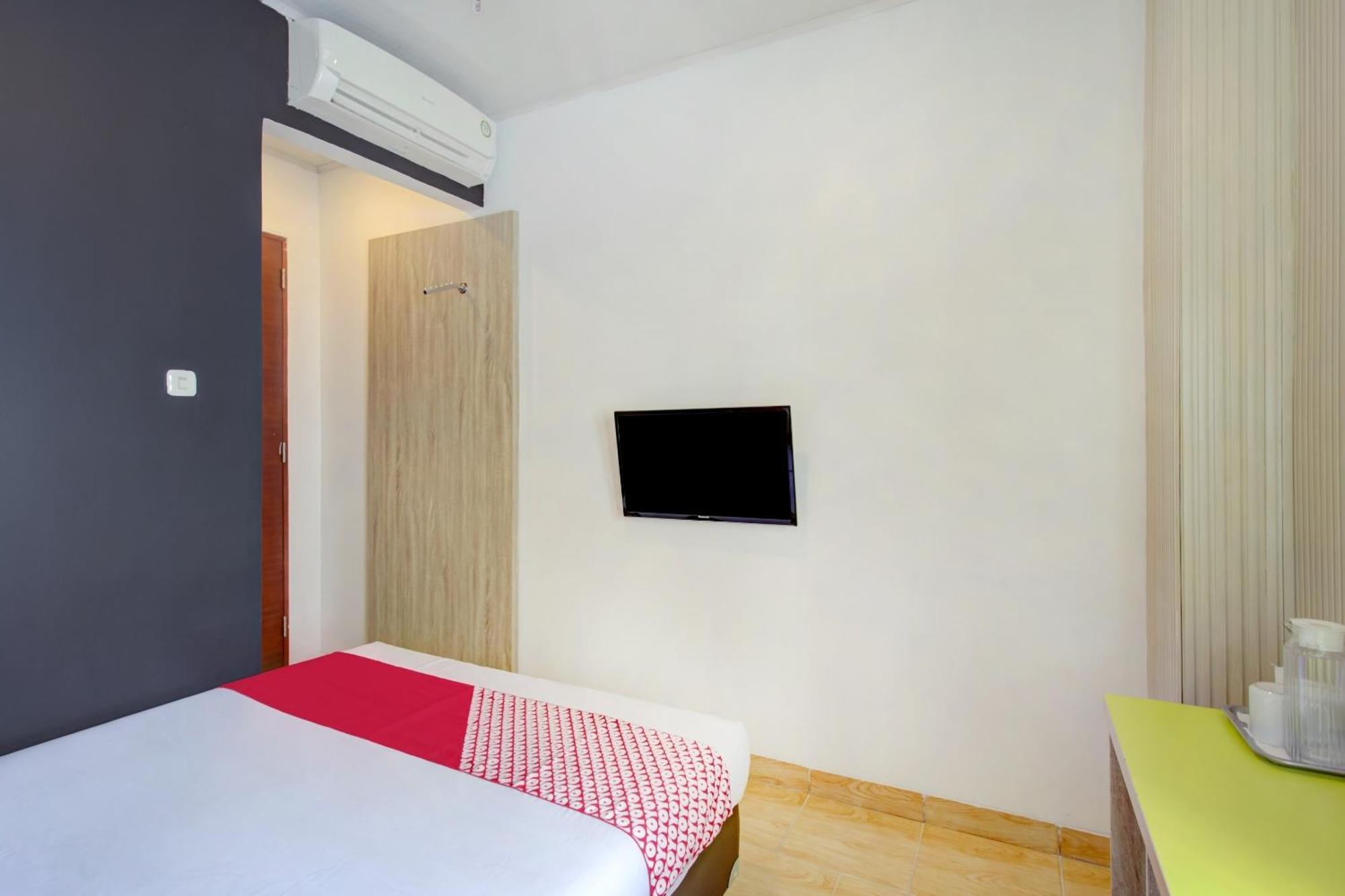 ג'קרטה Hotel O Gambir Near Juanda Station Formerly Bunga Dahlia מראה חיצוני תמונה