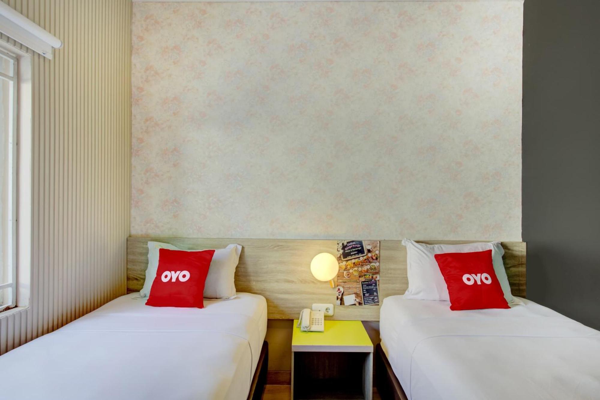 ג'קרטה Hotel O Gambir Near Juanda Station Formerly Bunga Dahlia מראה חיצוני תמונה