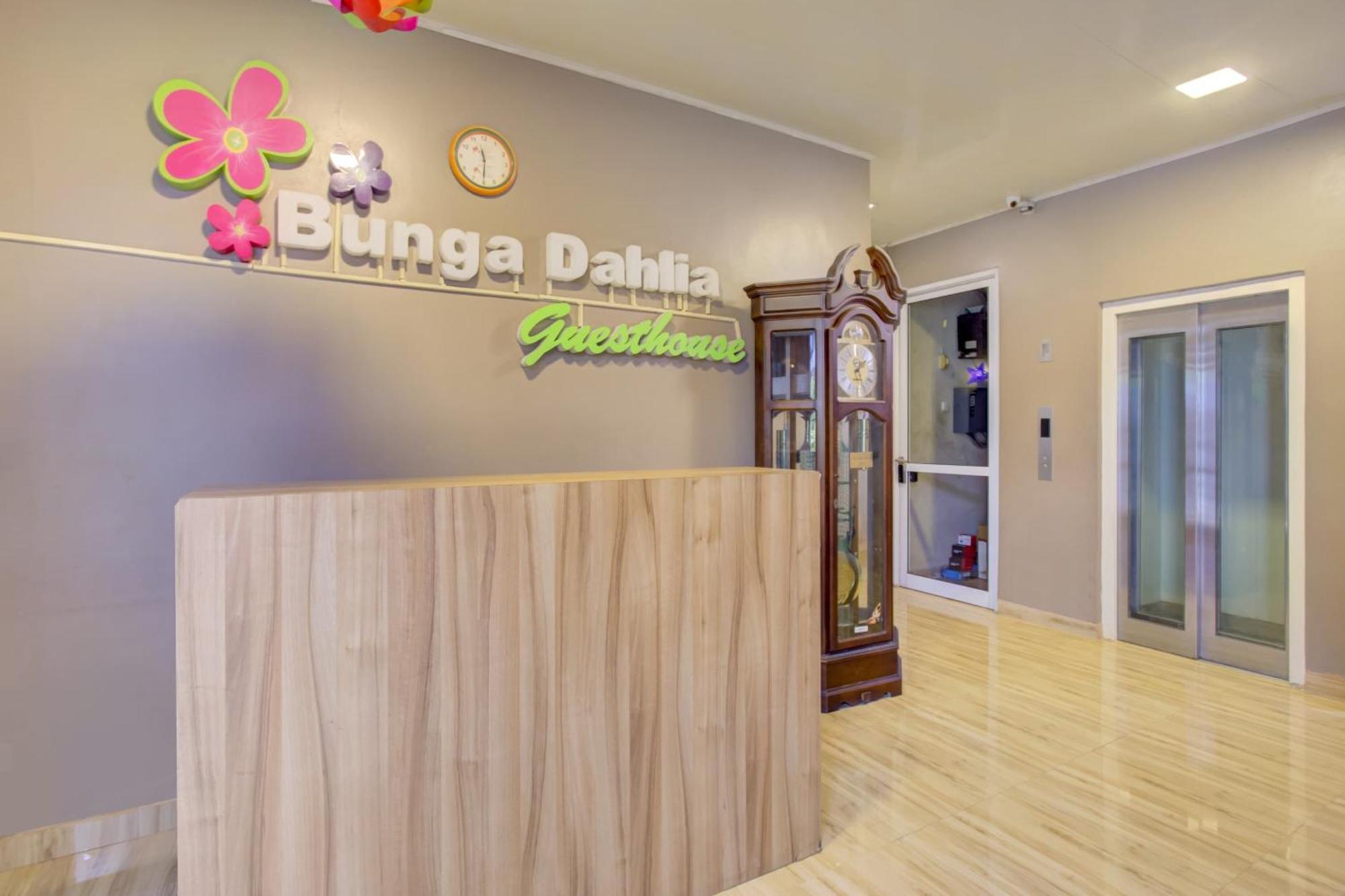ג'קרטה Hotel O Gambir Near Juanda Station Formerly Bunga Dahlia מראה חיצוני תמונה
